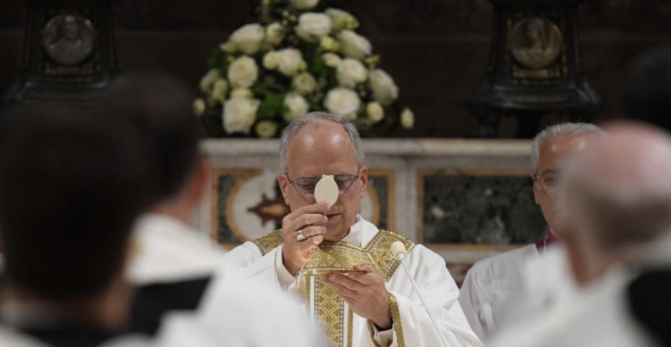 León XIV celebra su primera misa como papa en la Capilla Sixtina – Nosotros