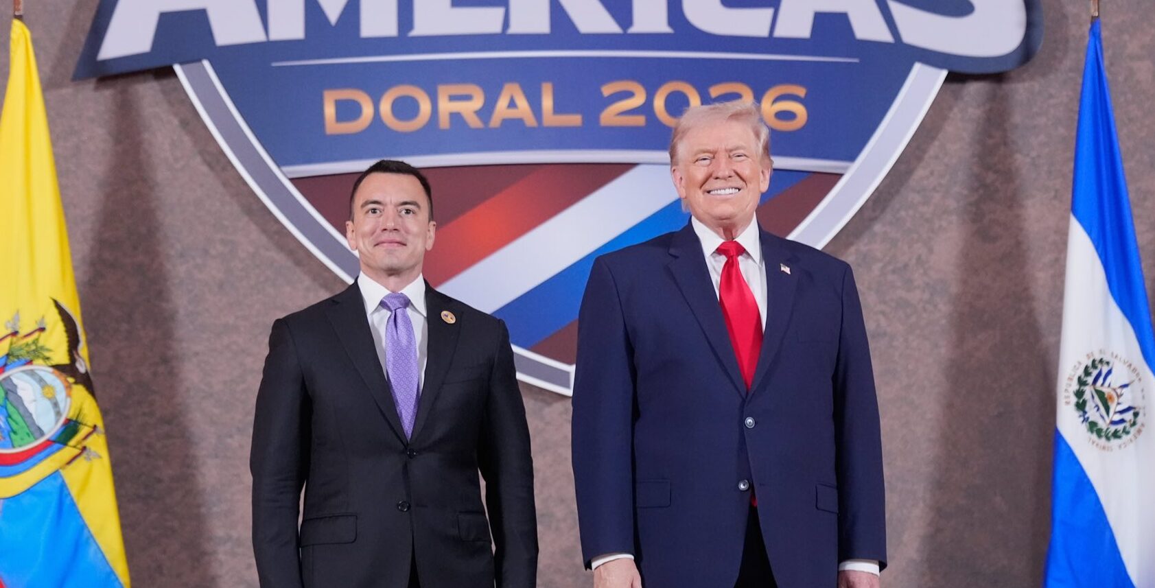 Ecuador pacta con EU: elimina aranceles de 15% impuestos por Trump