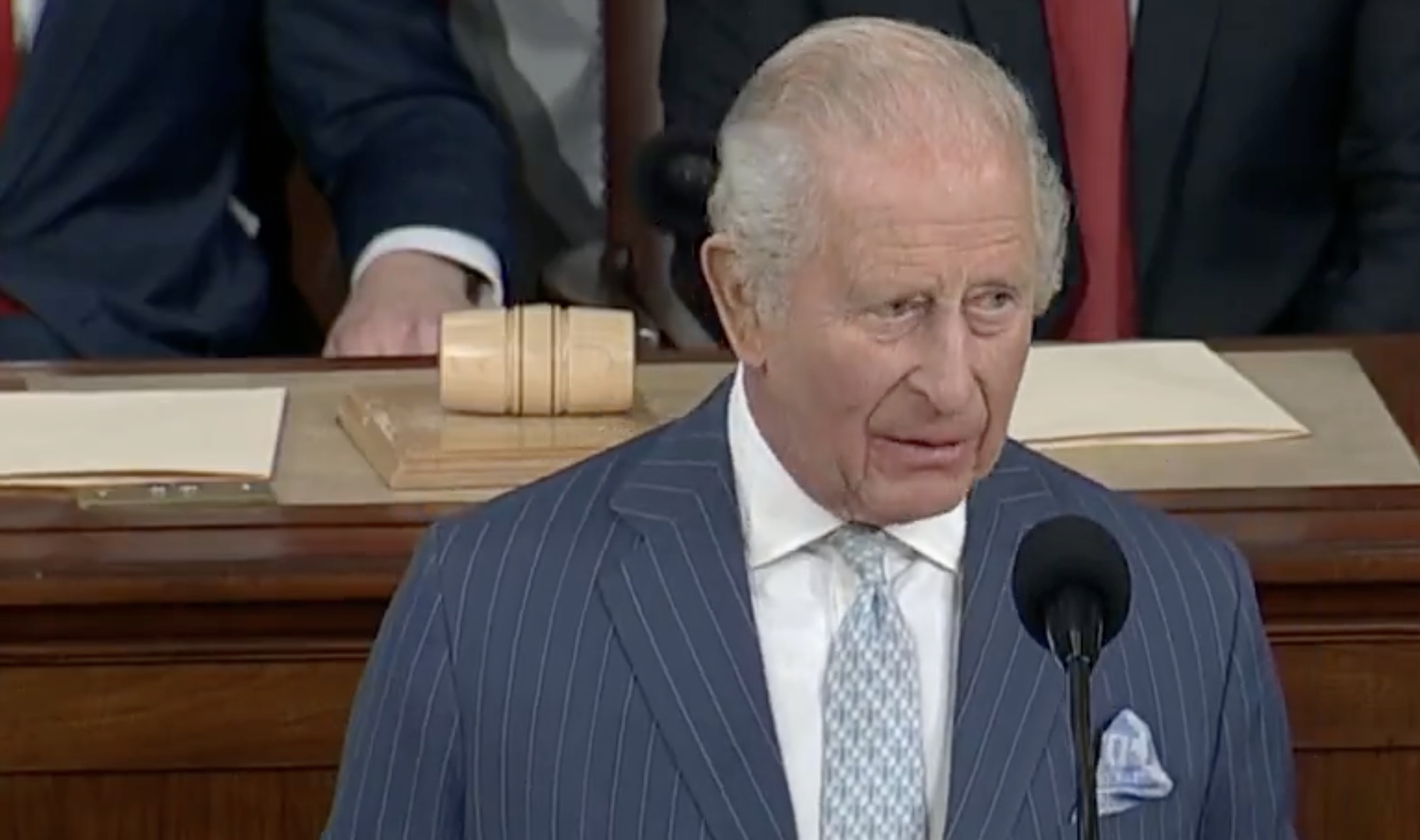 Carlos III defiende a la OTAN ante el Congreso de Estados Unidos