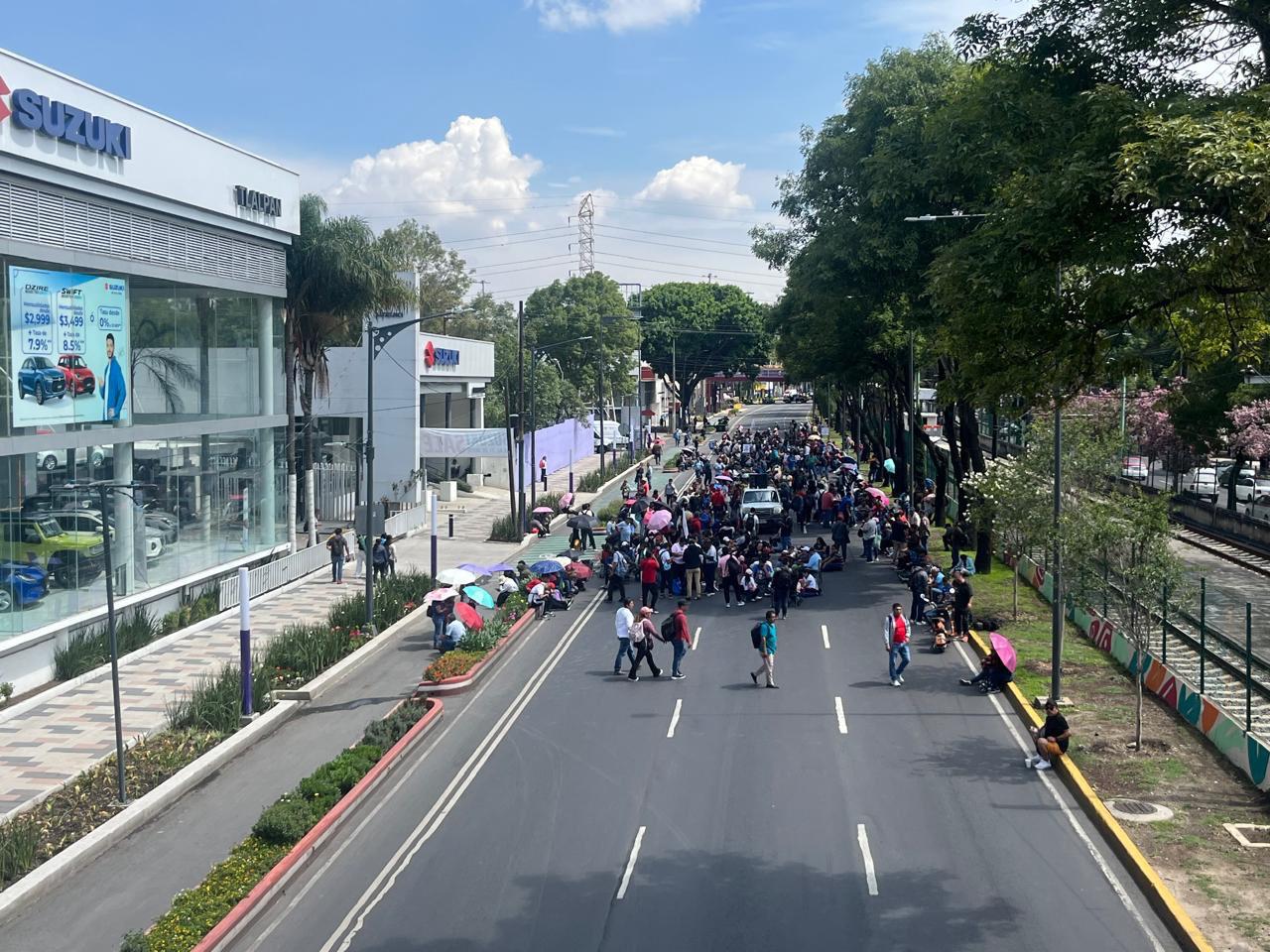 Dirigentes del CNTE se reunen con Segob y SEP protesta alrededor del Estadio Azteca