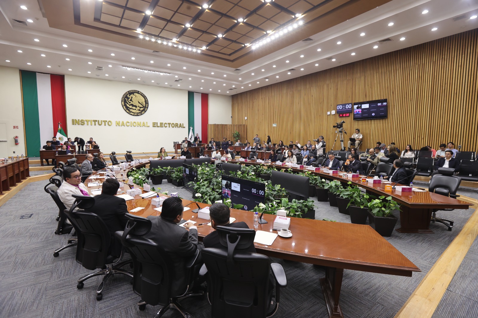 INE aprueba dos nuevos partidos nacionales para competir en 2027
