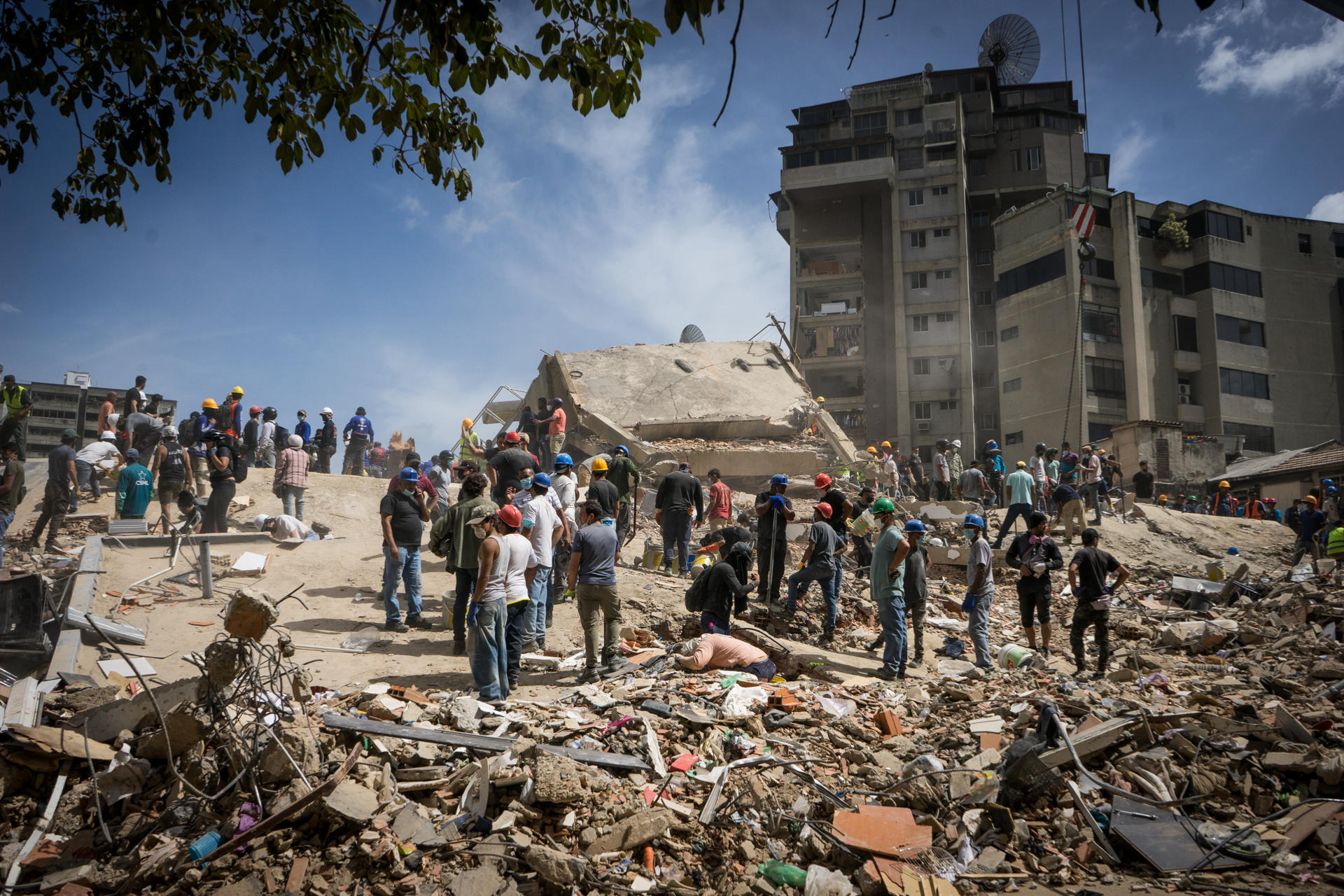 Cifra de muertos por terremotos en Venezuela se eleva a 589