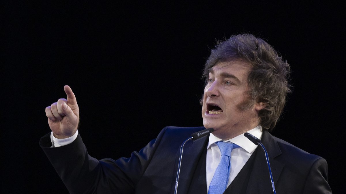 Milei acusa a Mexico y Brasil de financiar campaña antiargentina