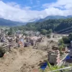 ¡Tragedia en Nepal! Riada deja 98 muertos y cientos de atrapados