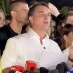Flávio Bolsonaro abandona Brasil y se va a EE. UU. tras perder elecciones