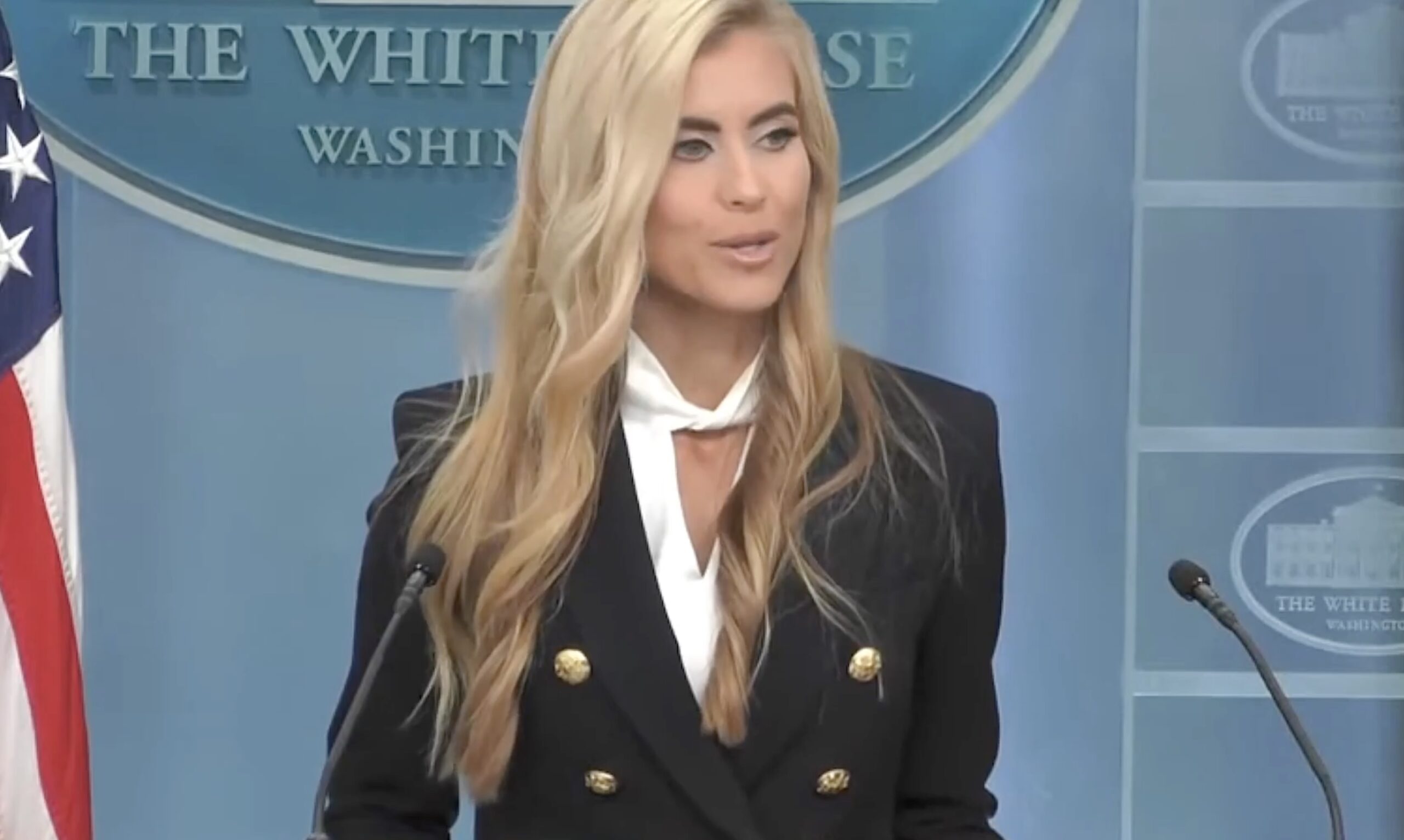 ¡Debut y despedida! Katie Zacharia deja de ser portavoz de Trump